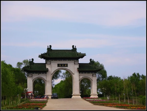 Eingangsportal auf der Insel Mingyue