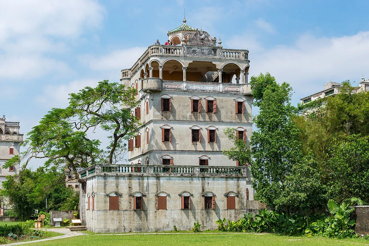 Historische Gebäude im Dorf Zili.