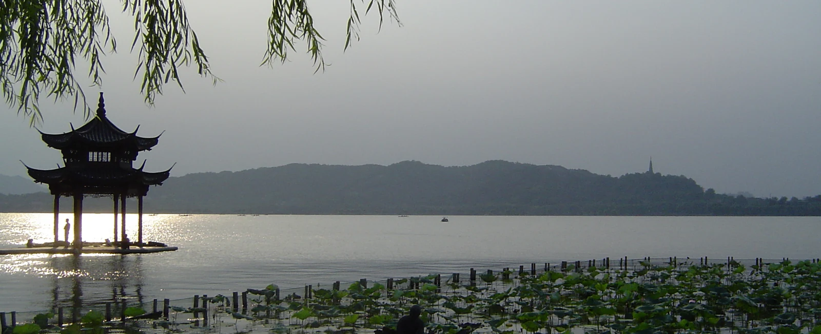 Lago del Oeste · pabellón Jixian