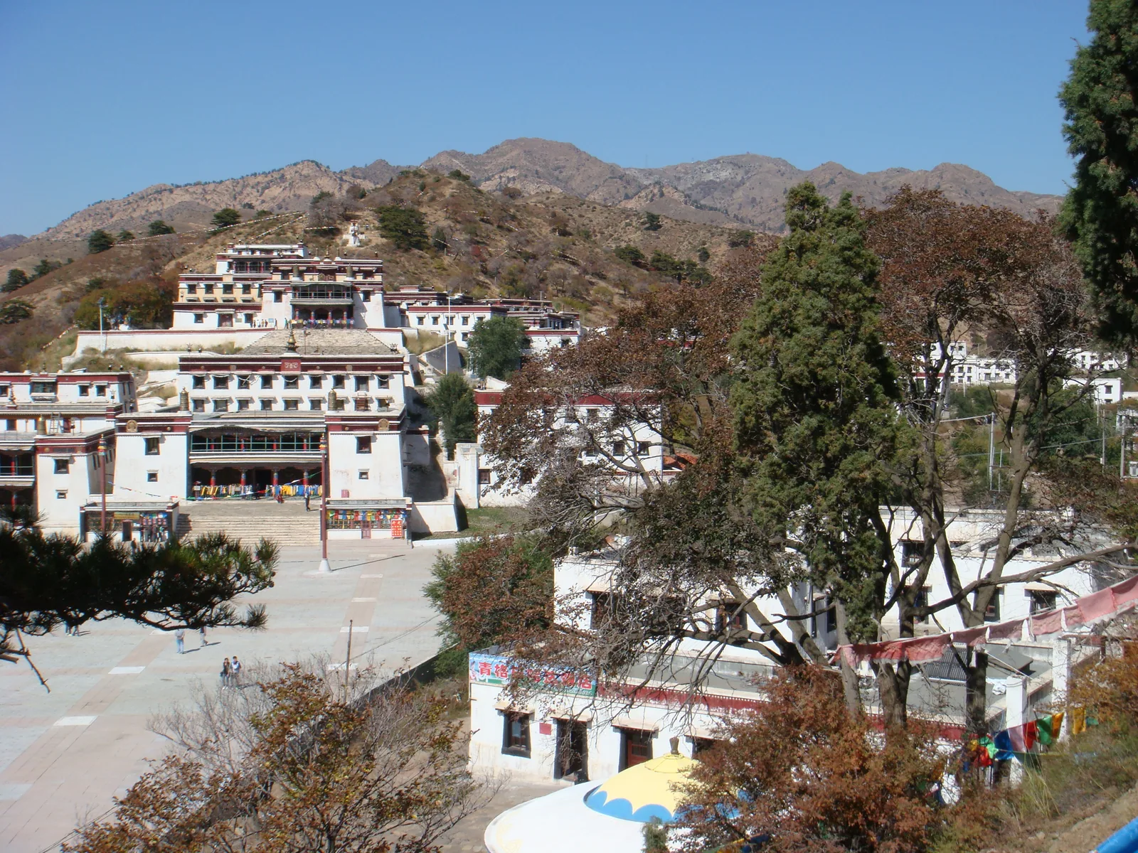 Wudangzhao in Baotou, seen from the hill to its south.