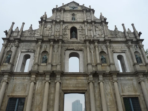 La façade de pierre conservée de l’église de Mater Dei, aux ruines de Saint-Paul à Macao.