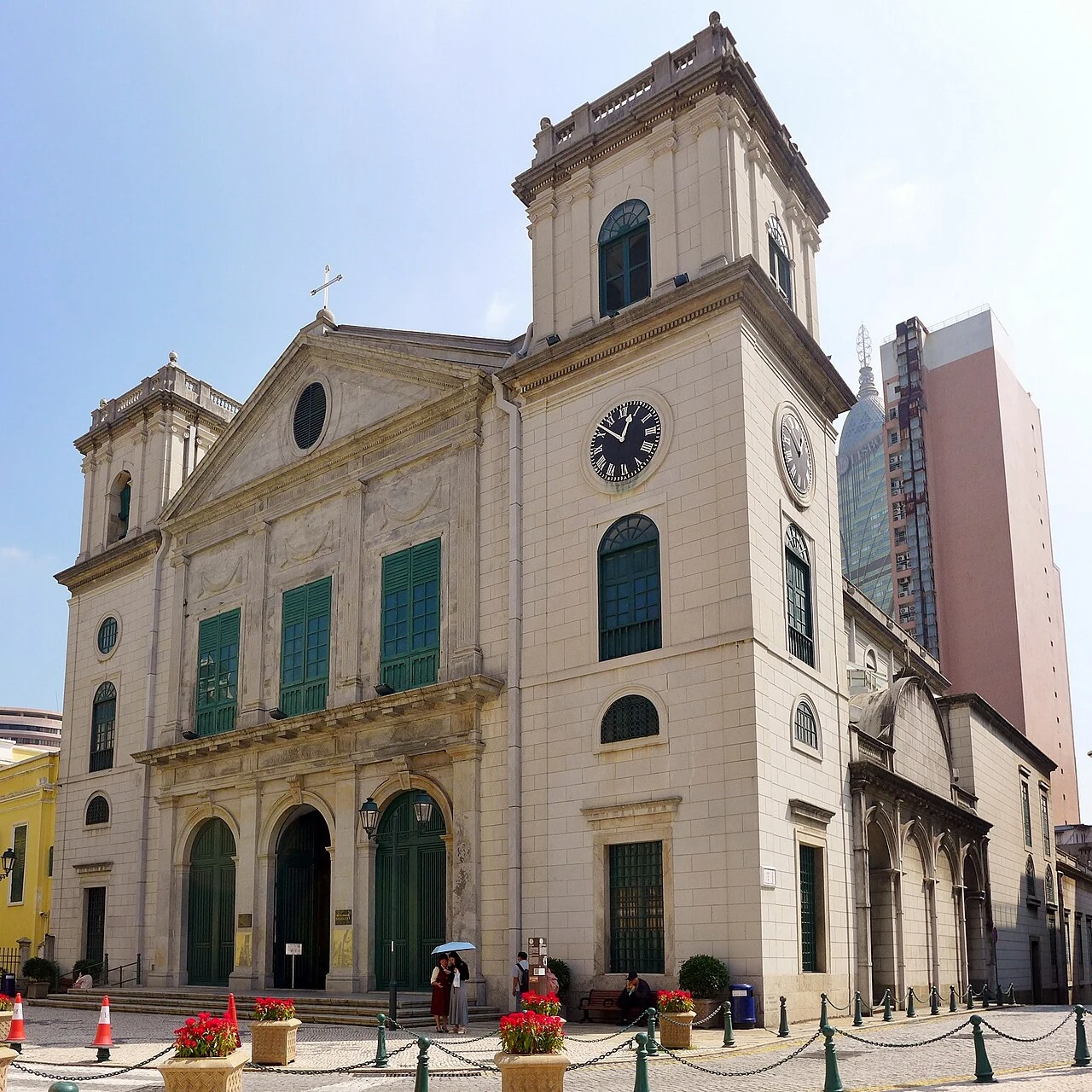 La catedral de Macao y el espacio pavimentado ante ella.