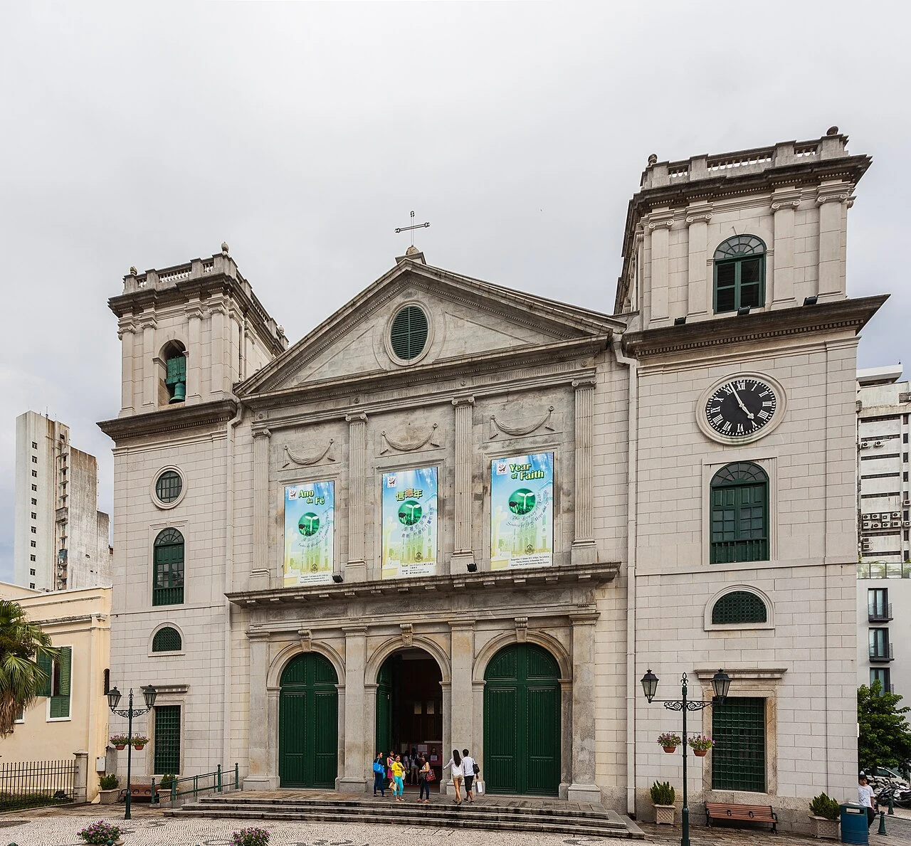 La catedral de Macao y el espacio pavimentado ante ella.