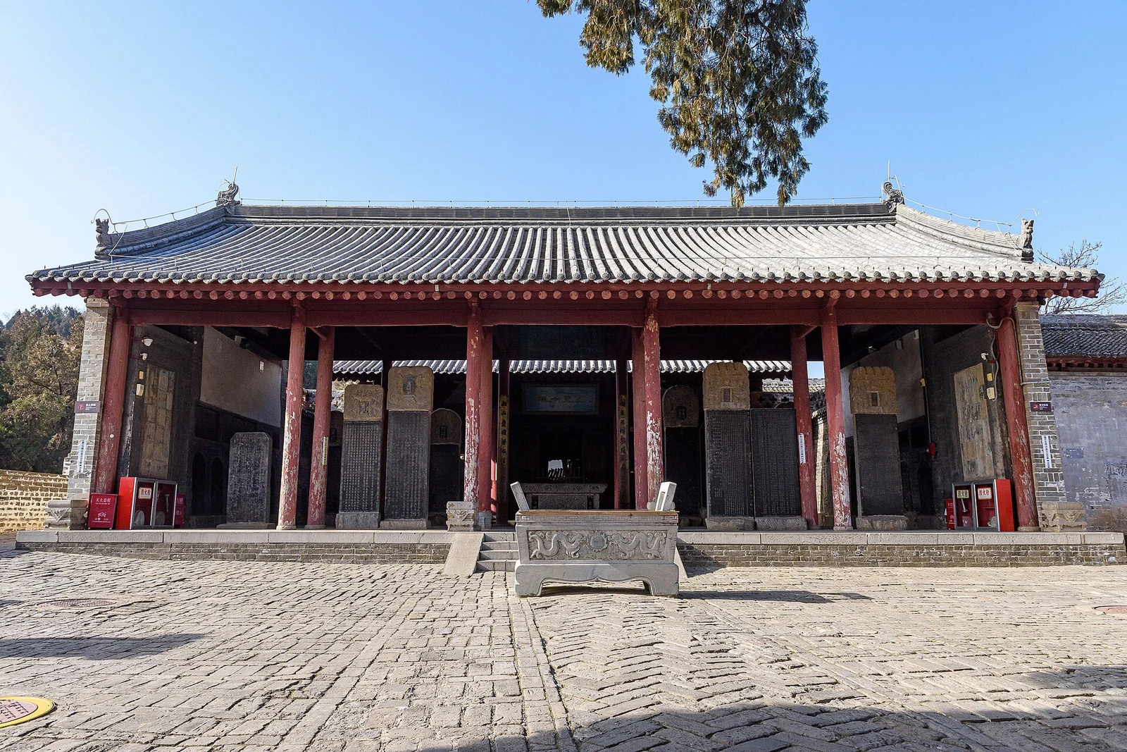 Le hall principal du sanctuaire de Sima Qian à Hancheng