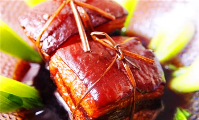 Dongpo pork · On the plate