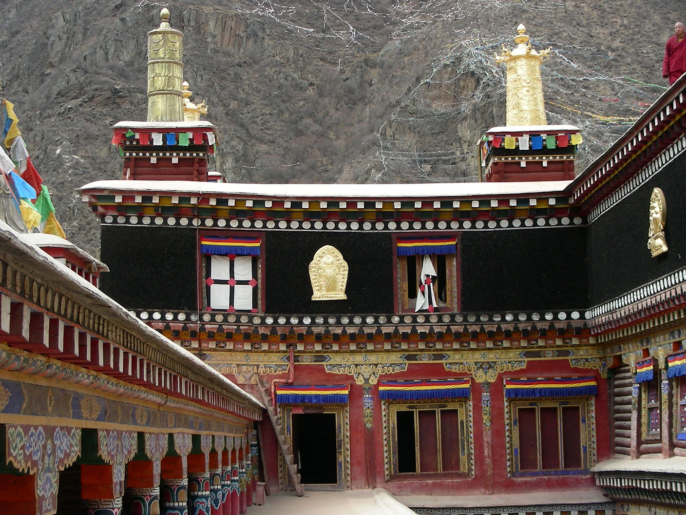 一景： 德格印經院